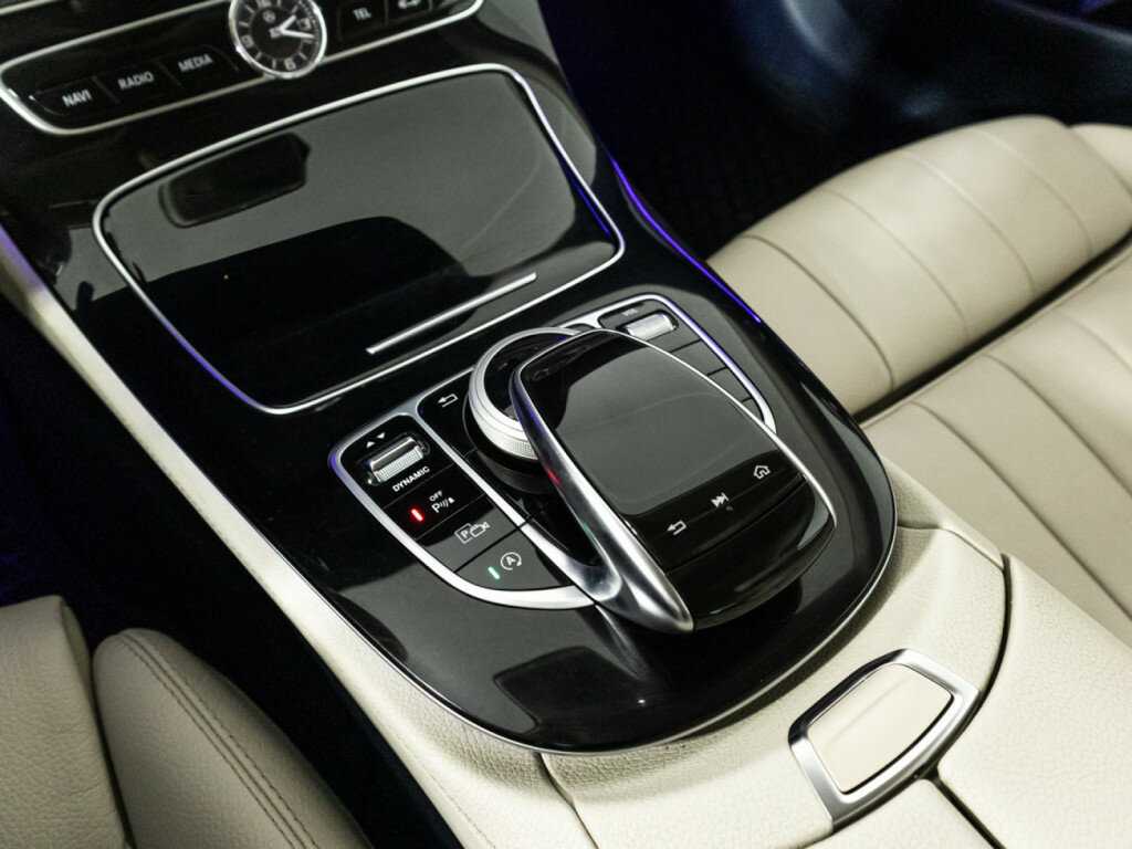 Mercedes-Benz E-Класс 200, 2017 Фото №18