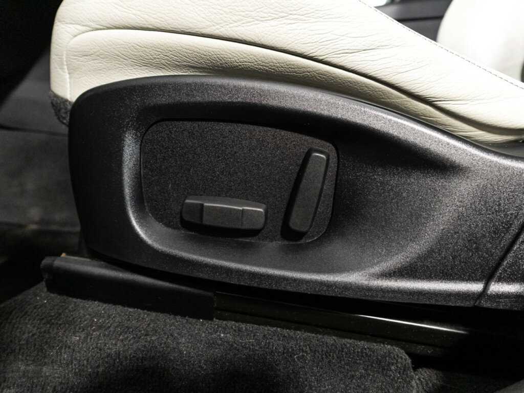 Jaguar F-Pace, 2016 Фото №16