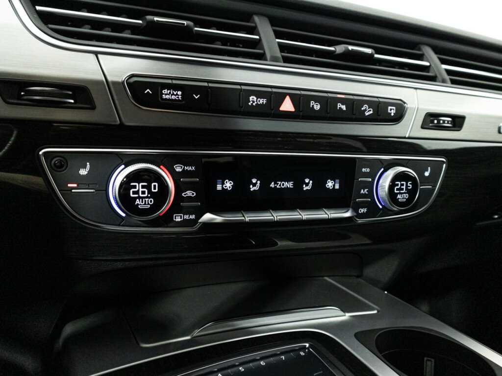 Audi Q7, 2017 Фото №25