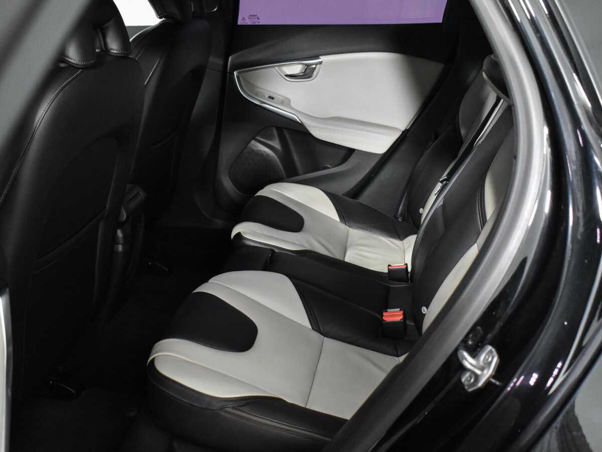 Volvo V40, 2014 Фото №13