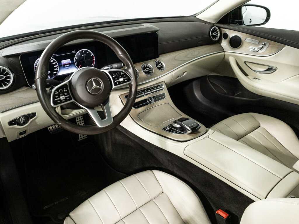 Mercedes-Benz E-Класс 200, 2020 Фото №11