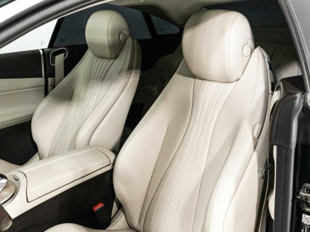 Mercedes-Benz E-Класс 200, 2020 Фото №15