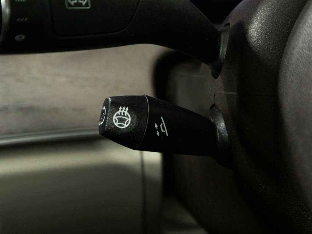 Mercedes-Benz E-Класс 200, 2020 Фото №19