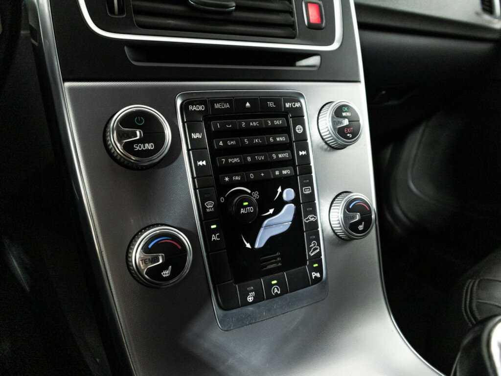 Volvo V60 Cross Country, 2016 Фото №17