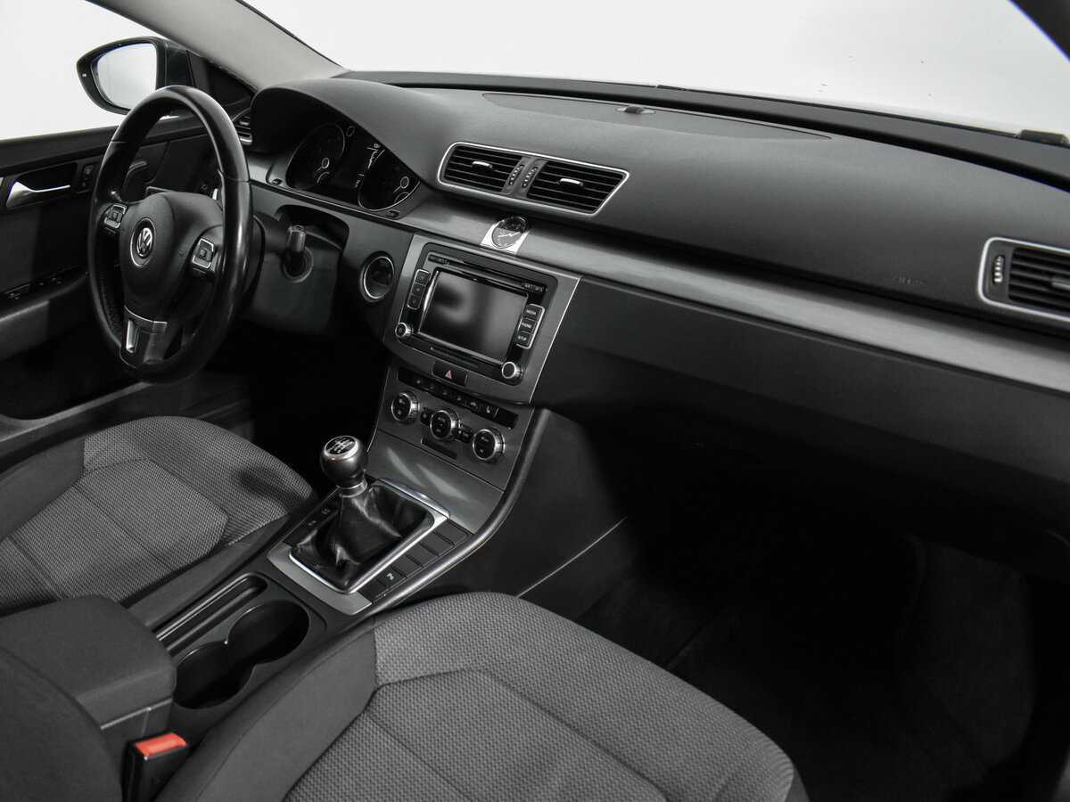 Volkswagen Passat, 2011 Фото №14