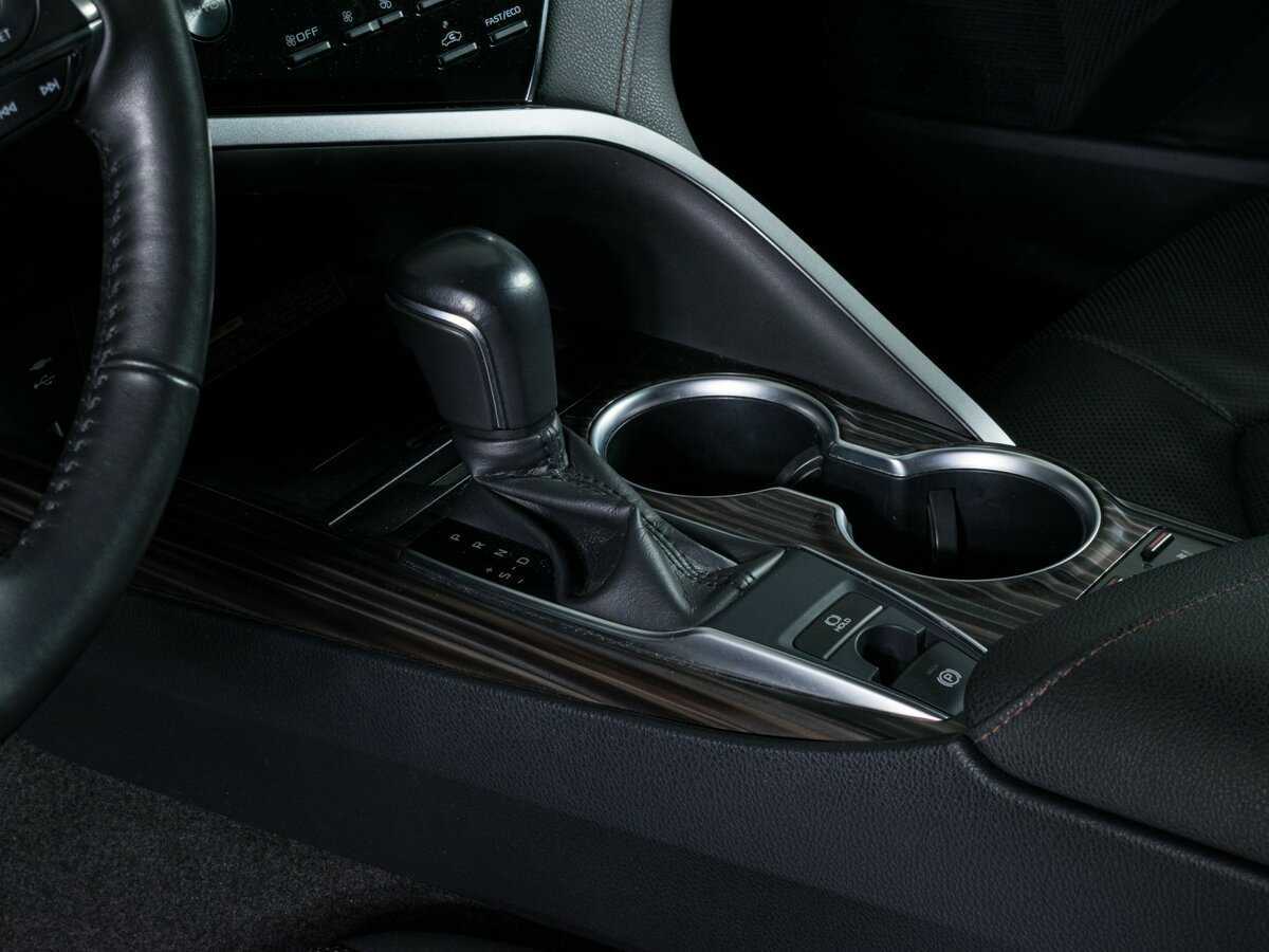 Toyota Camry, 2018 Фото №16