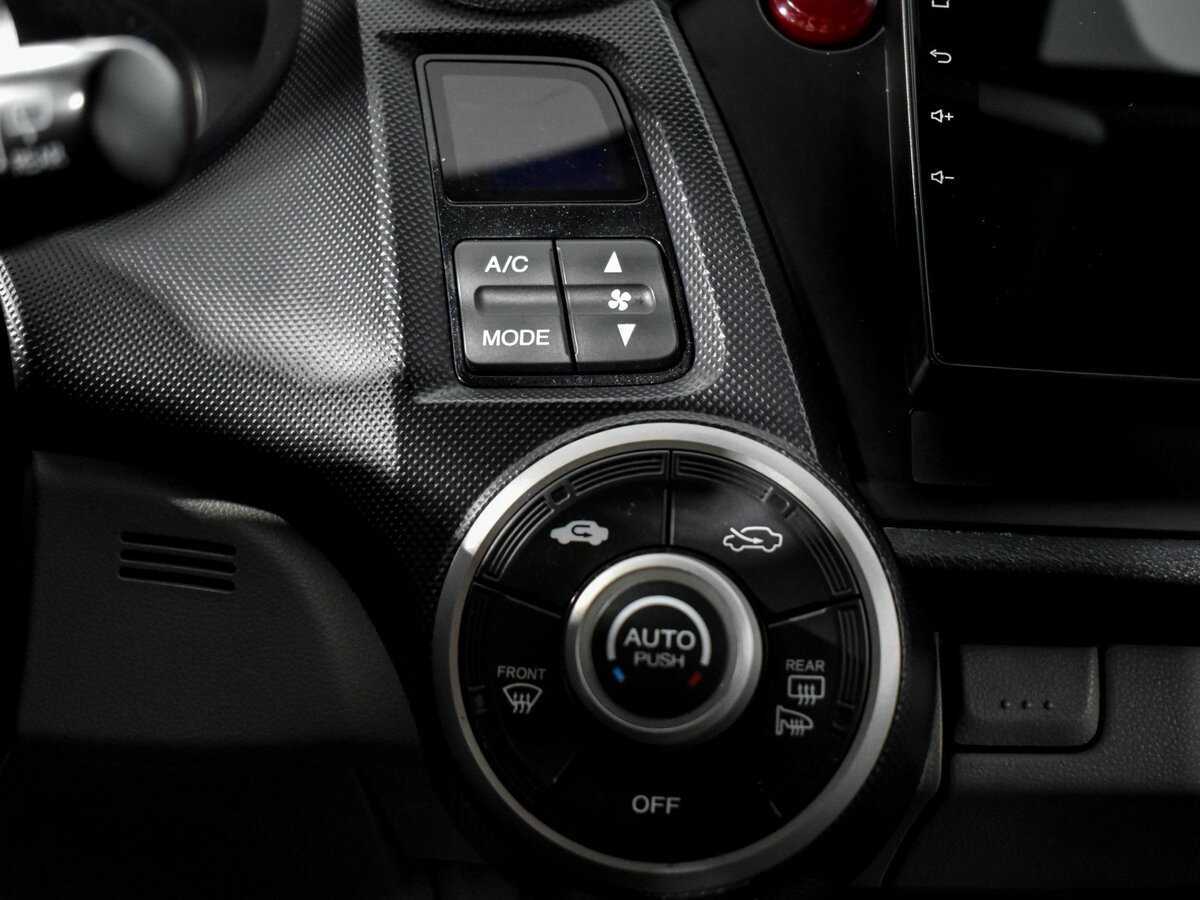 Honda Insight, 2010 Фото №11