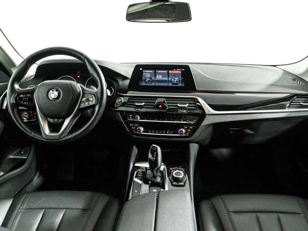 BMW 5 серии 520d, 2020 Фото №13