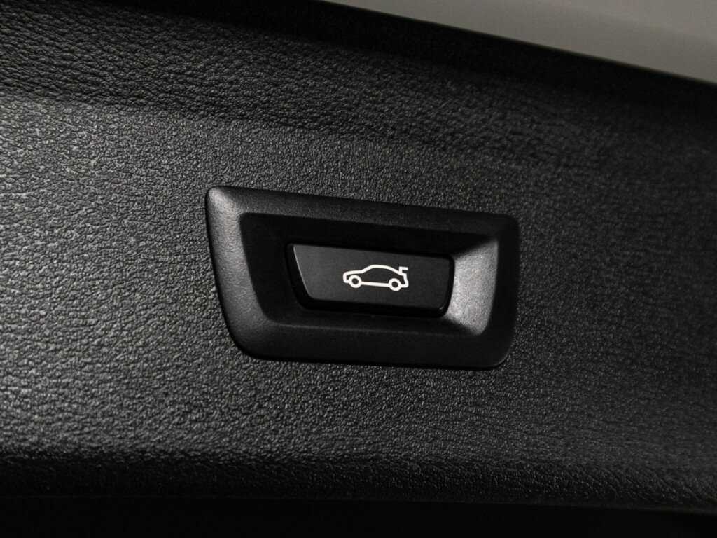 BMW X1 20i xDrive, 2021 Фото №16