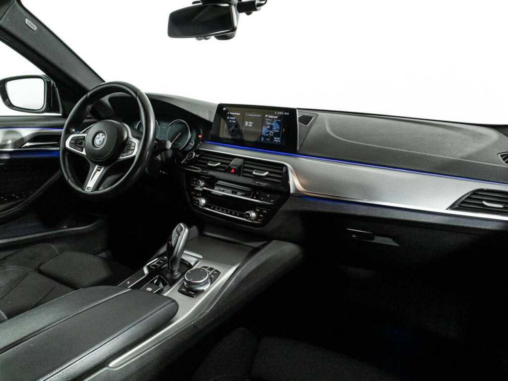 BMW 5 серии 530i xDrive, 2018 Фото №9