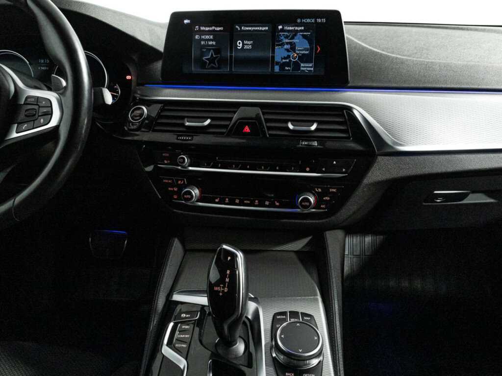 BMW 5 серии 530i xDrive, 2018 Фото №14