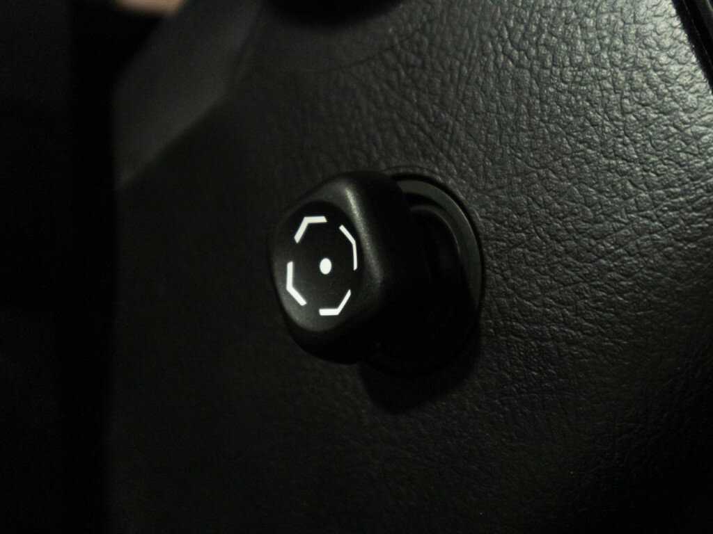 Lexus LX 570, 2011 Фото №18