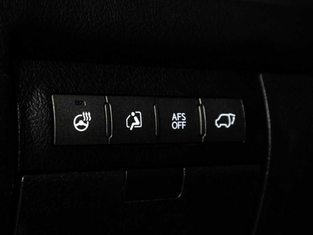 Lexus LX 570, 2011 Фото №20