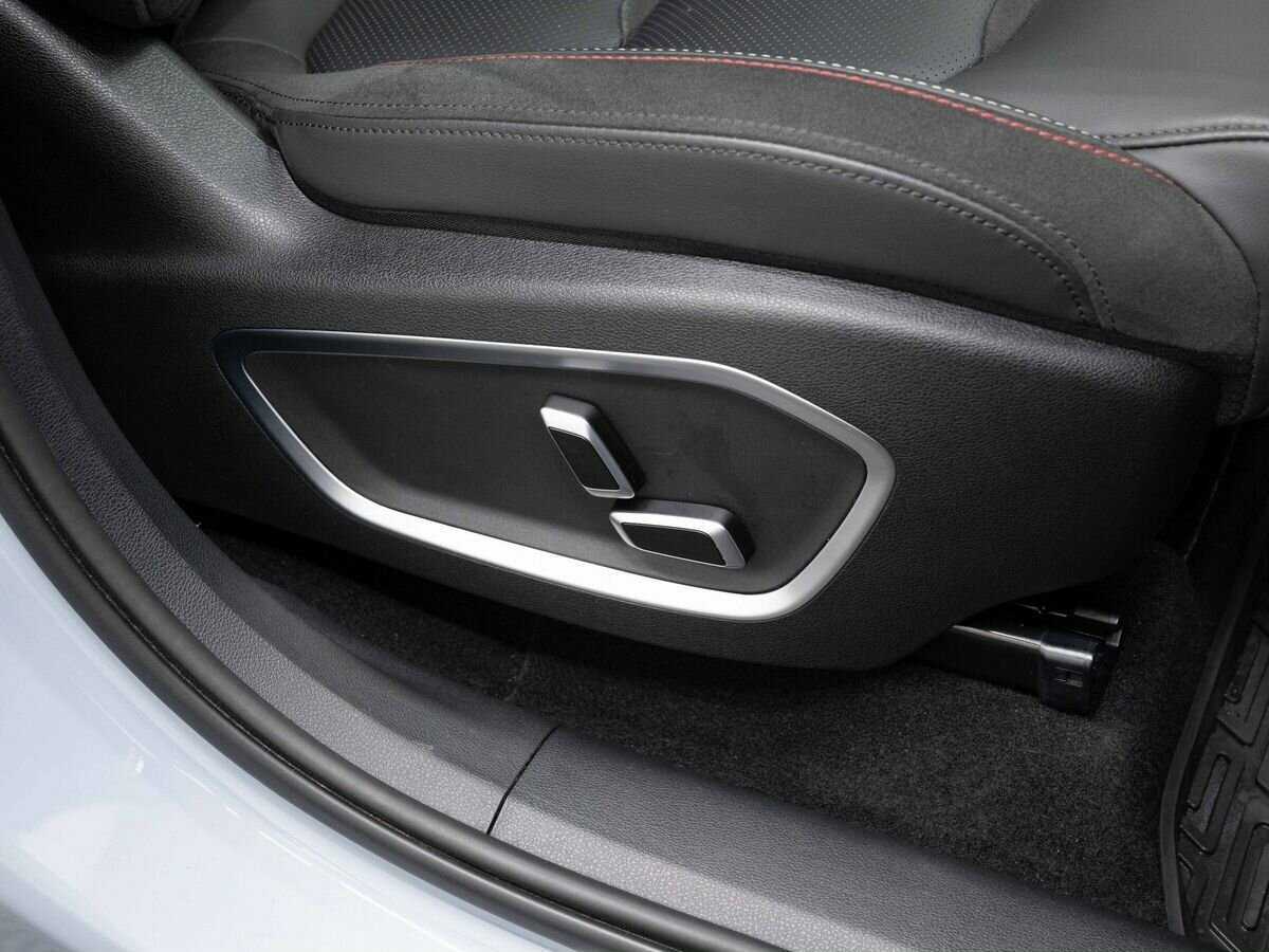 Geely Tugella, 2023 Фото №13