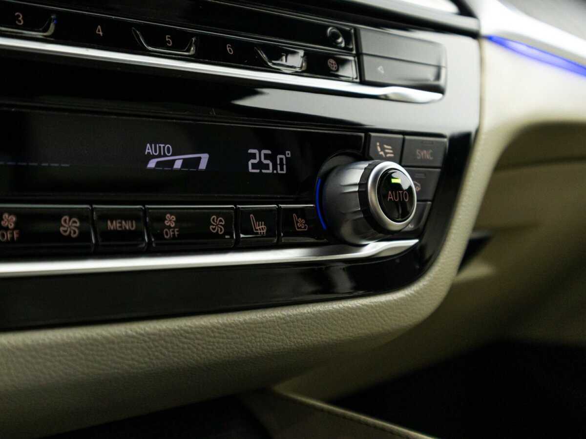 BMW 5 серии 530d xDrive, 2020 Фото №20