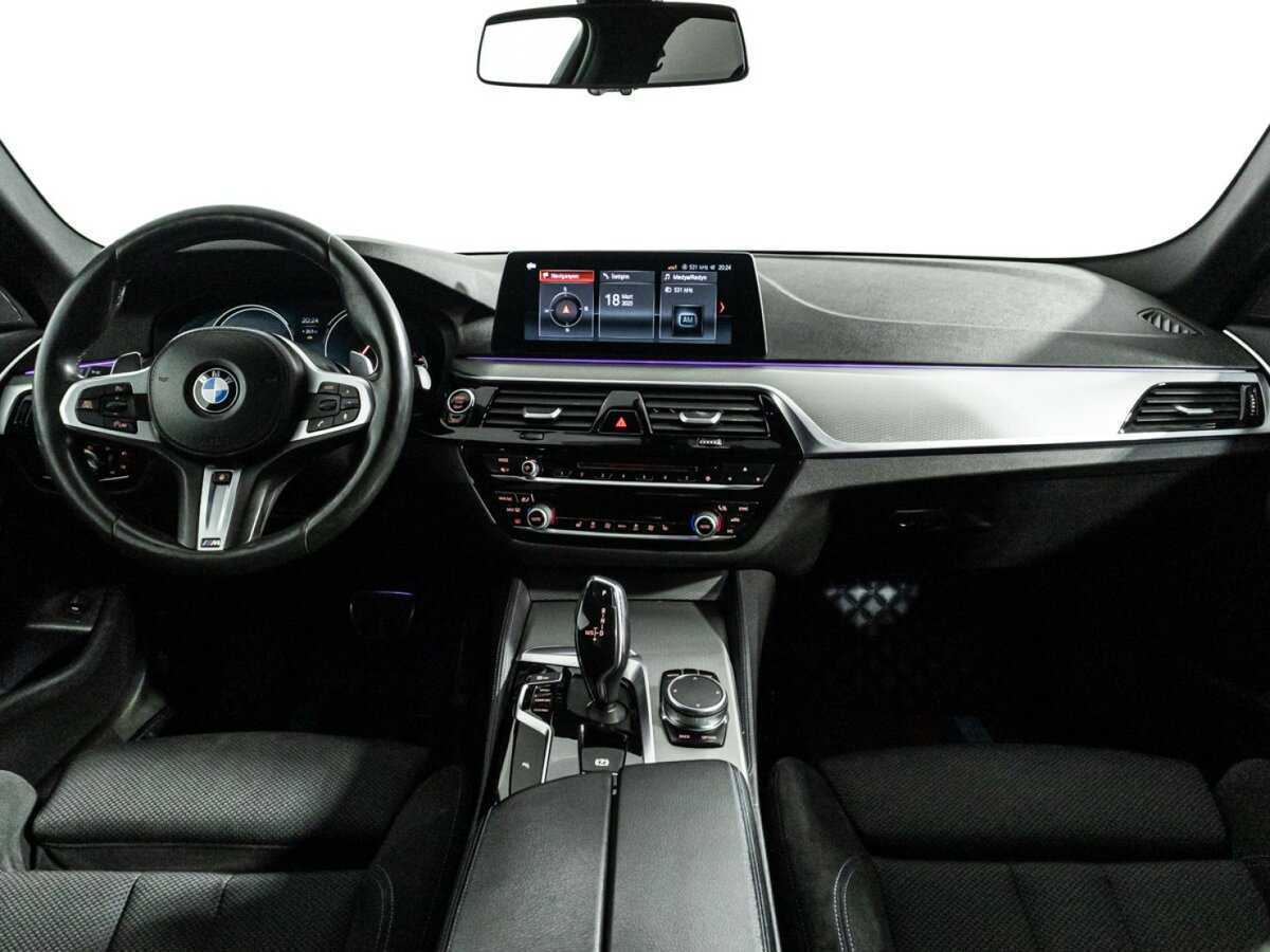 BMW 5 серии 530i xDrive, 2017 Фото №12