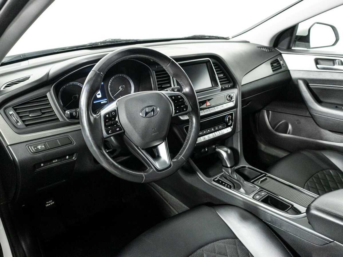 Hyundai Sonata, 2018 Фото №11