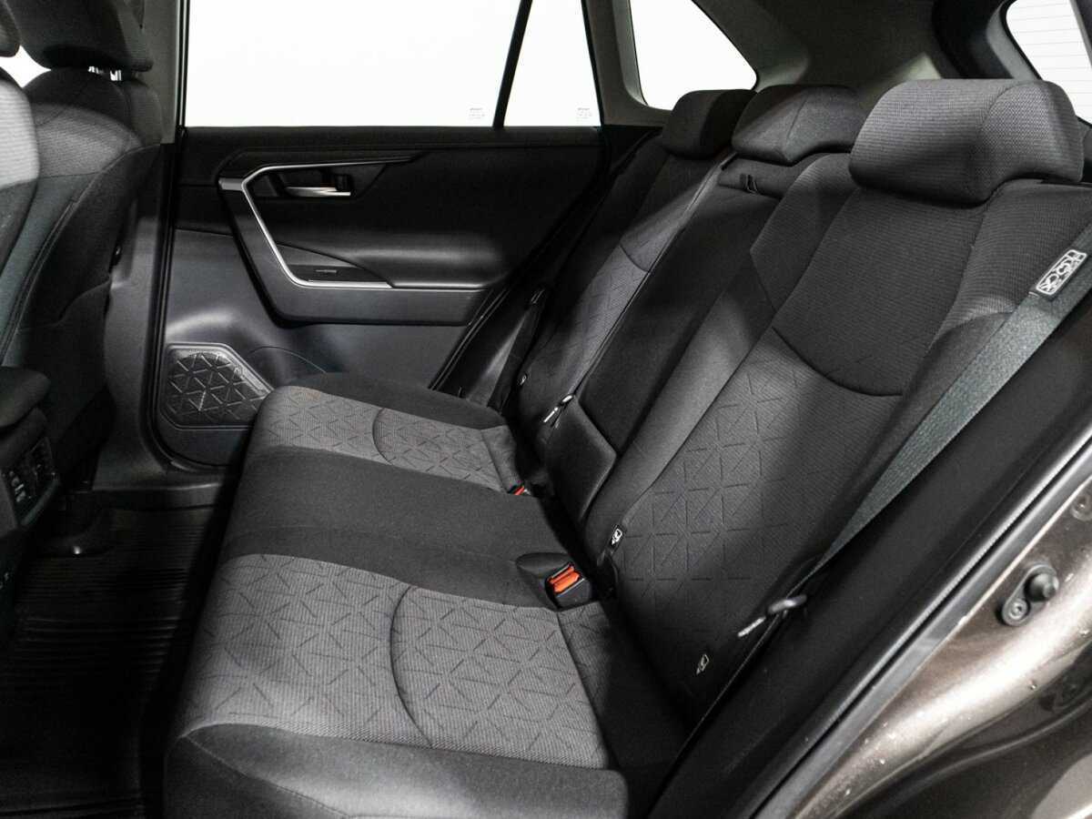 Toyota RAV4, 2021 Фото №10