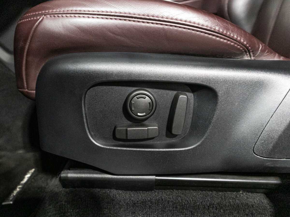 Land Rover Range Rover Sport, 2018 Фото №16