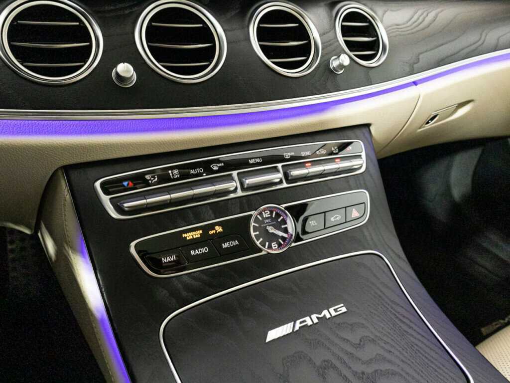 Mercedes-Benz E-Класс AMG 63 AMG S, 2018 Фото №19