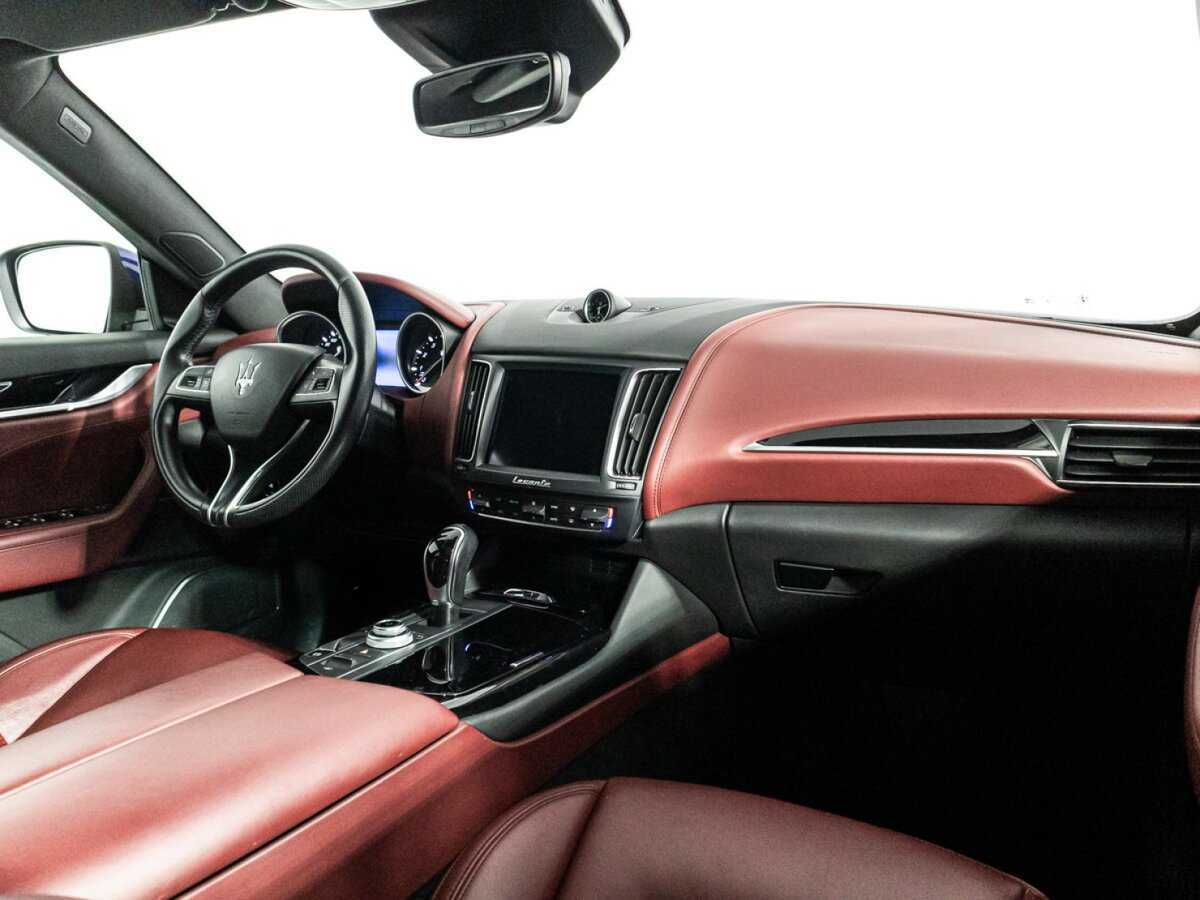 Maserati Levante S, 2017 Фото №9