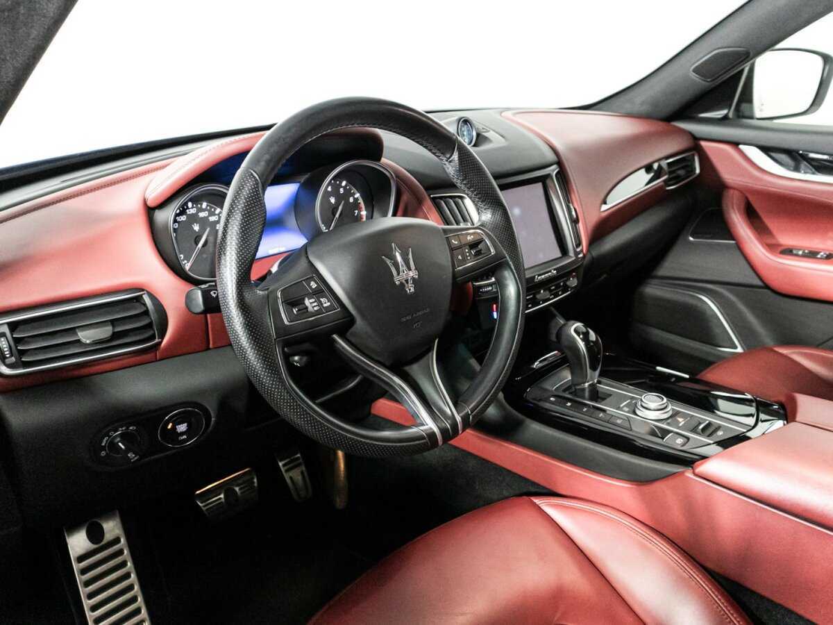 Maserati Levante S, 2017 Фото №11