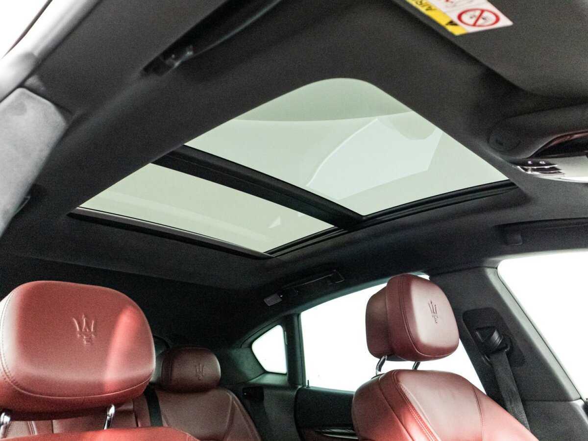 Maserati Levante S, 2017 Фото №20