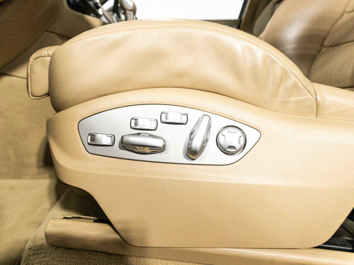 Porsche Cayenne Turbo, 2015 Фото №18