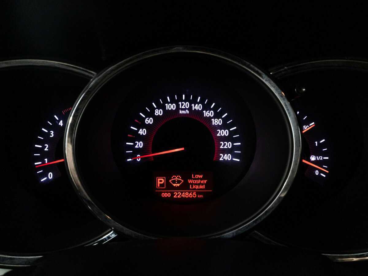 Kia Sorento, 2011 Фото №12