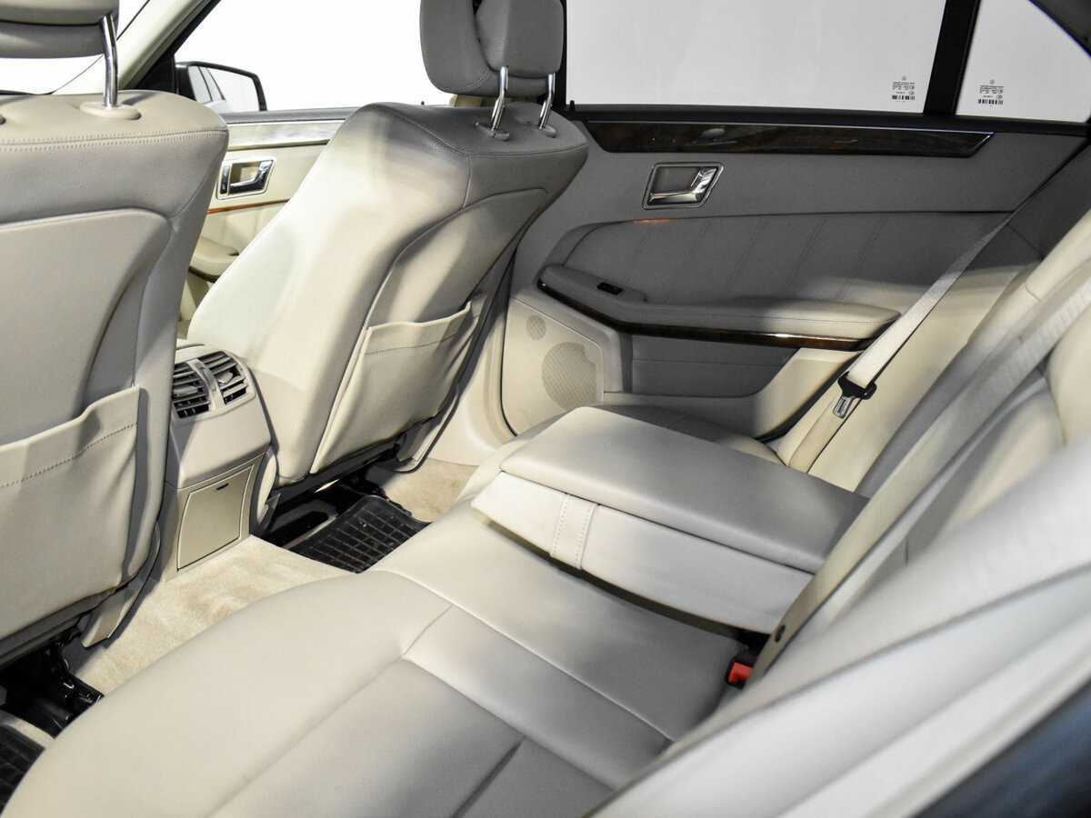 Mercedes-Benz E-Класс 300, 2010 Фото №11