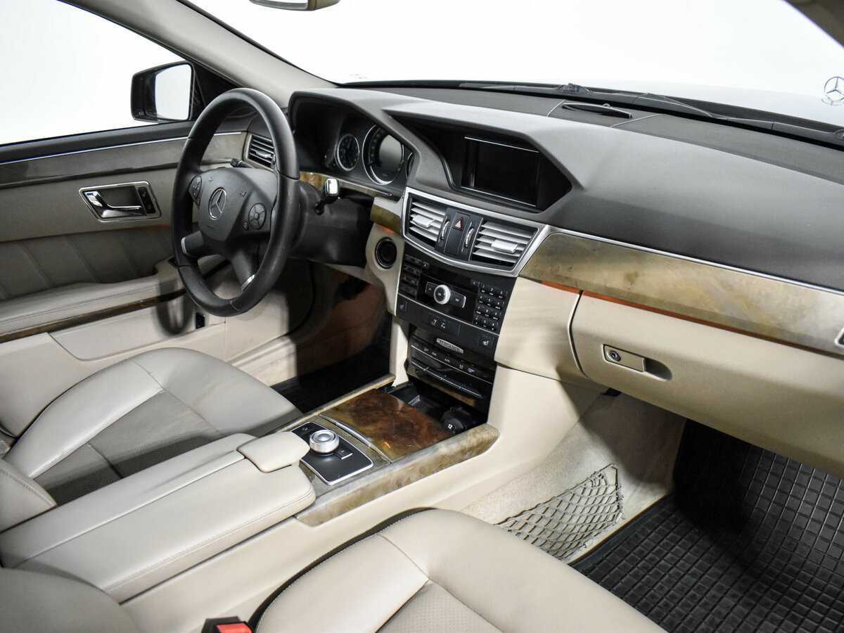 Mercedes-Benz E-Класс 300, 2010 Фото №13