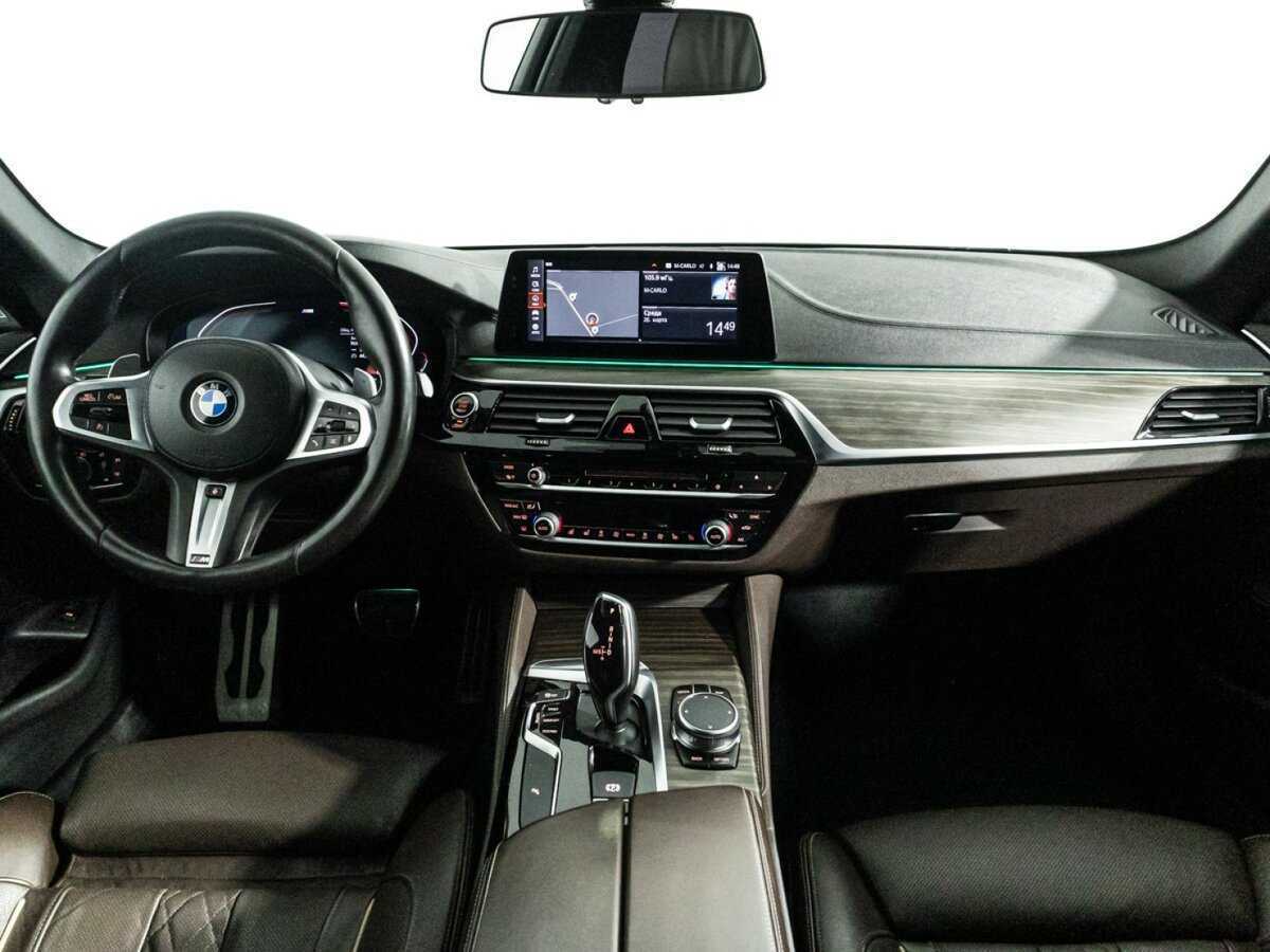 BMW 5 серии 530d xDrive, 2019 Фото №13