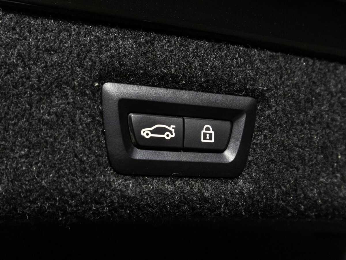 BMW 5 серии 530d xDrive, 2019 Фото №16