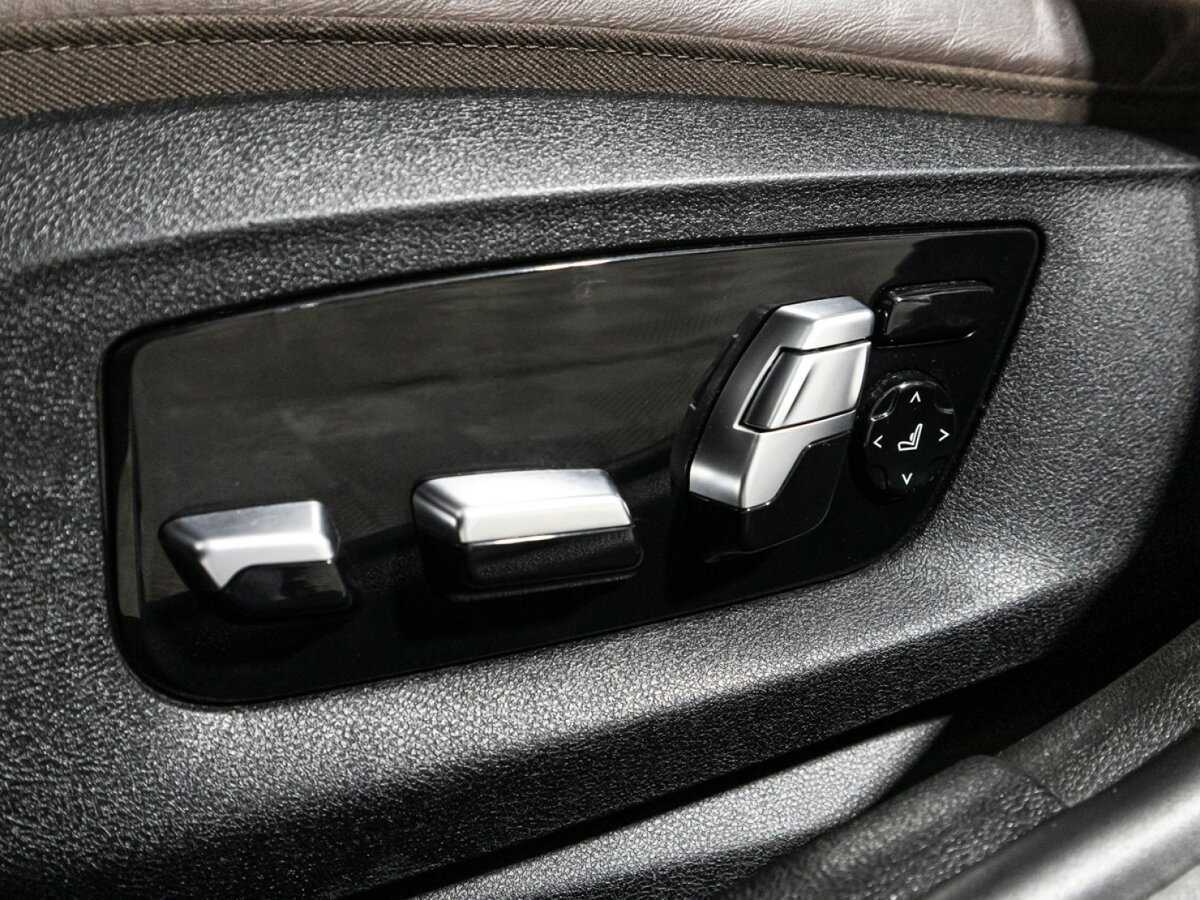 BMW 5 серии 530d xDrive, 2019 Фото №17