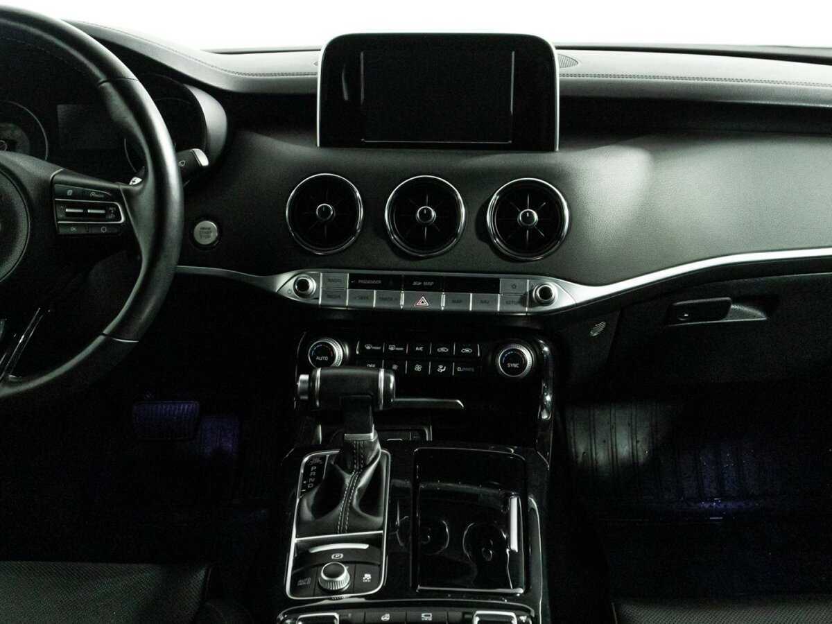 Kia Stinger, 2019 Фото №15