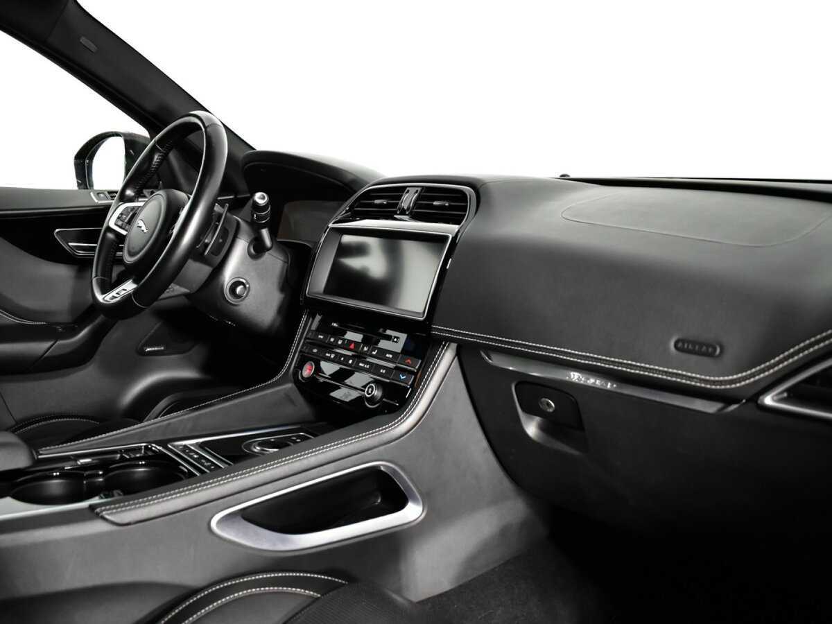 Jaguar F-Pace, 2016 Фото №9