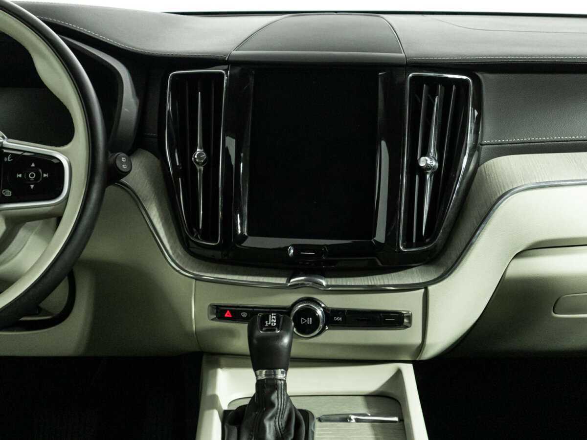 Volvo XC60, 2018 Фото №14
