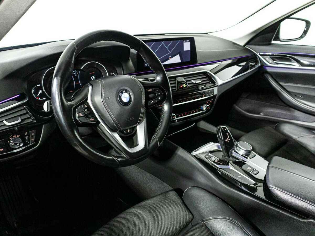 BMW 5 серии 520d, 2019 Фото №11