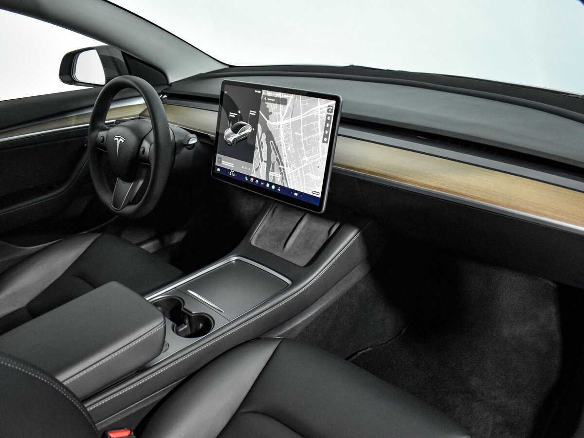 Tesla Model 3 Performance, 2023 Фото №16