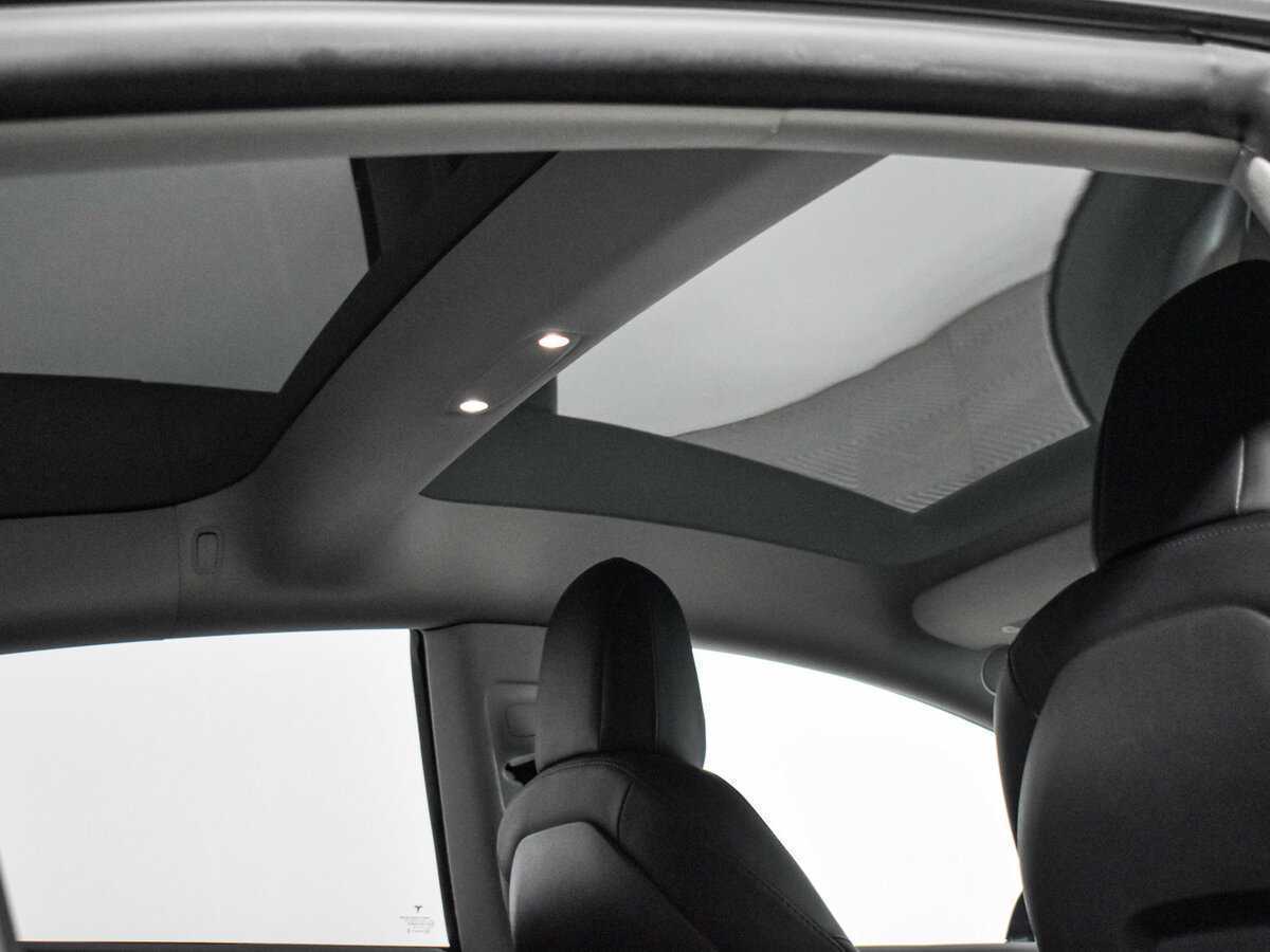 Tesla Model 3 Performance, 2023 Фото №19