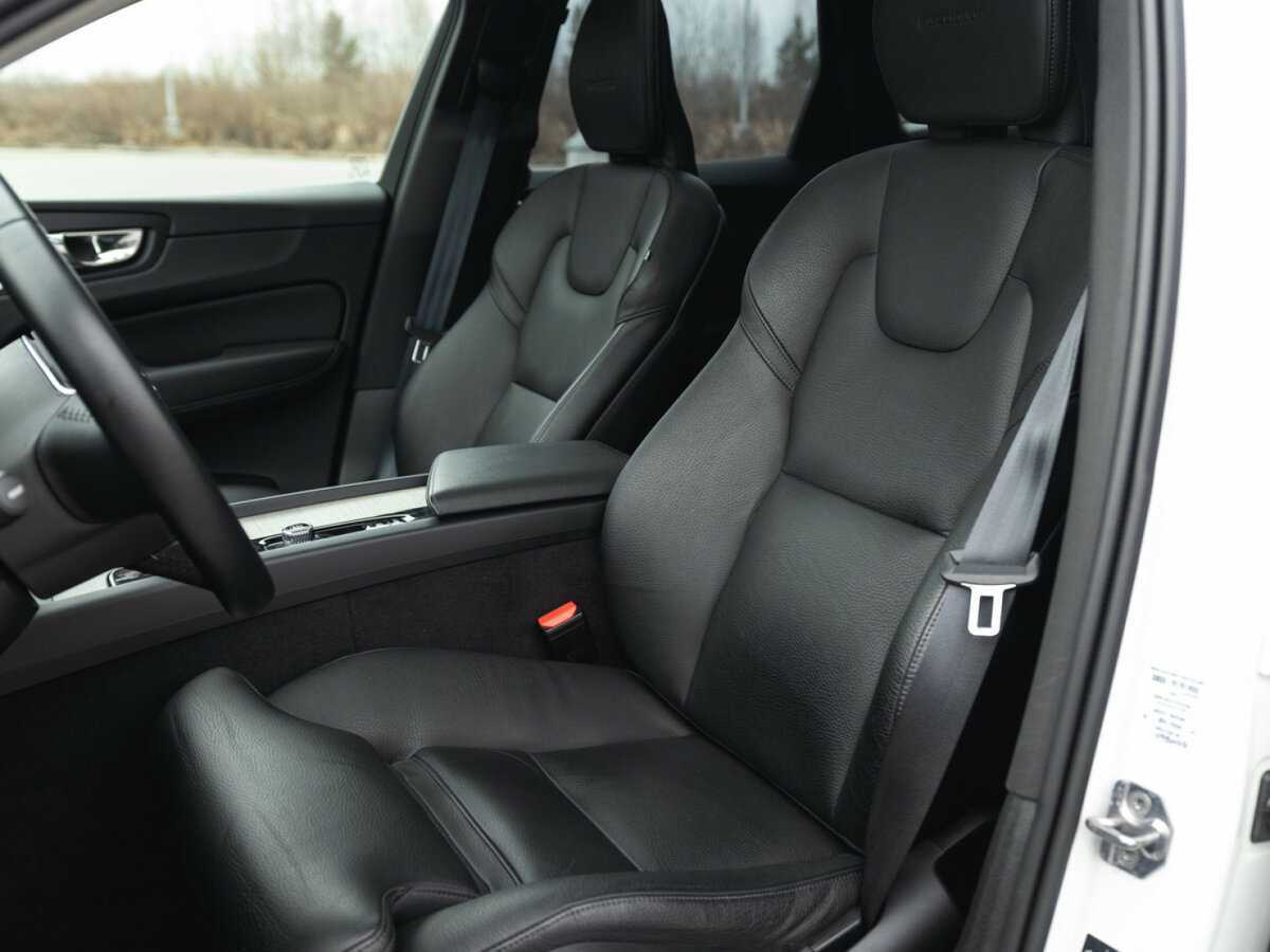 Volvo XC60, 2019 Фото №12