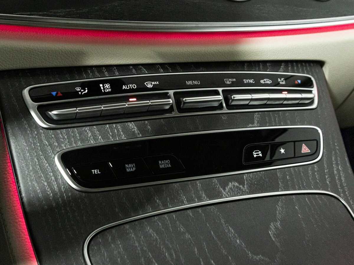 Mercedes-Benz E-Класс 200, 2020 Фото №13