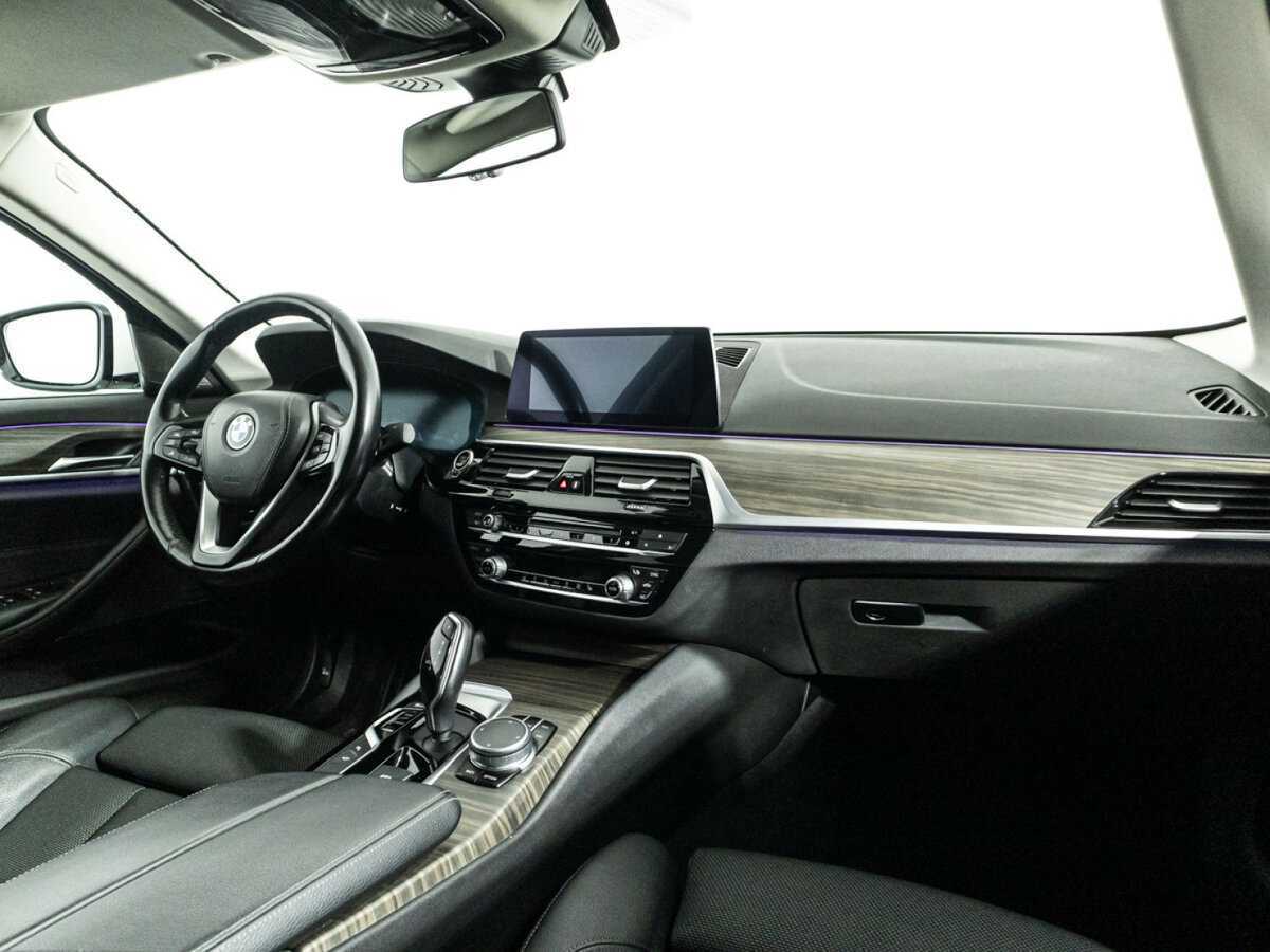 BMW 5 серии 520d xDrive, 2019 Фото №9