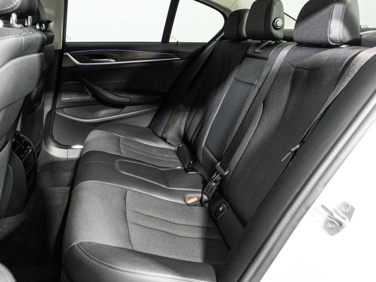 BMW 5 серии 520d xDrive, 2019 Фото №10