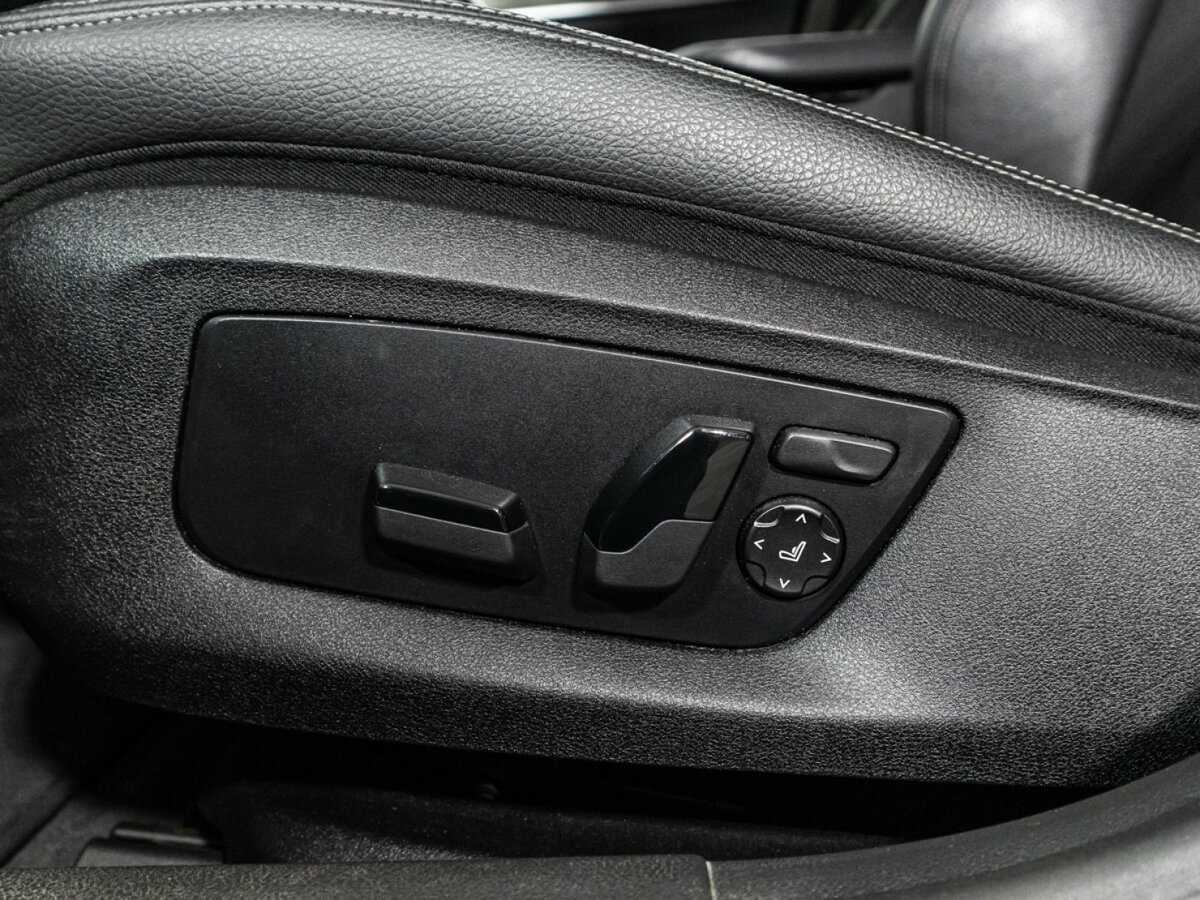 BMW 5 серии 520d xDrive, 2019 Фото №17