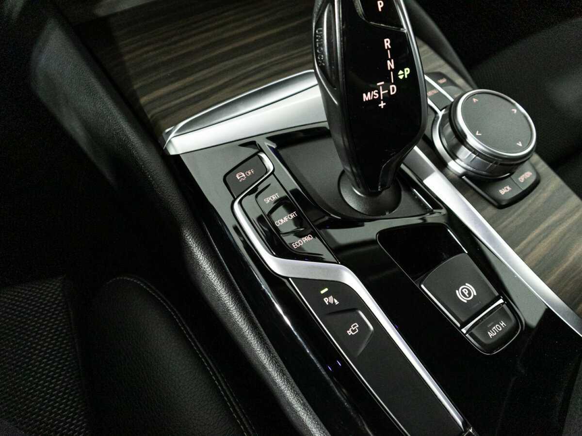 BMW 5 серии 520d xDrive, 2019 Фото №22