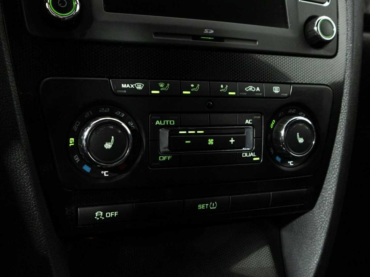 Skoda Octavia RS, 2012 Фото №17