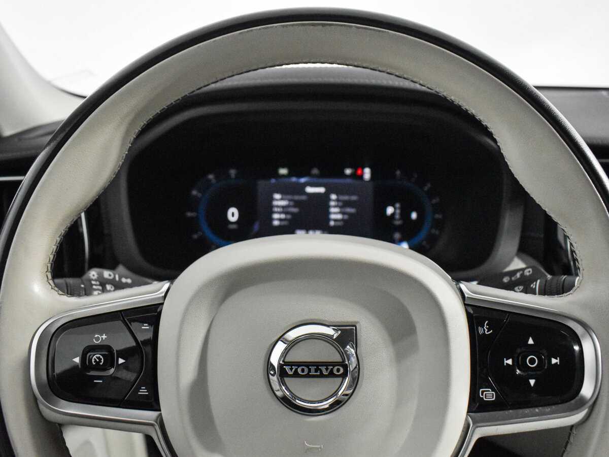 Volvo XC60, 2021 Фото №16