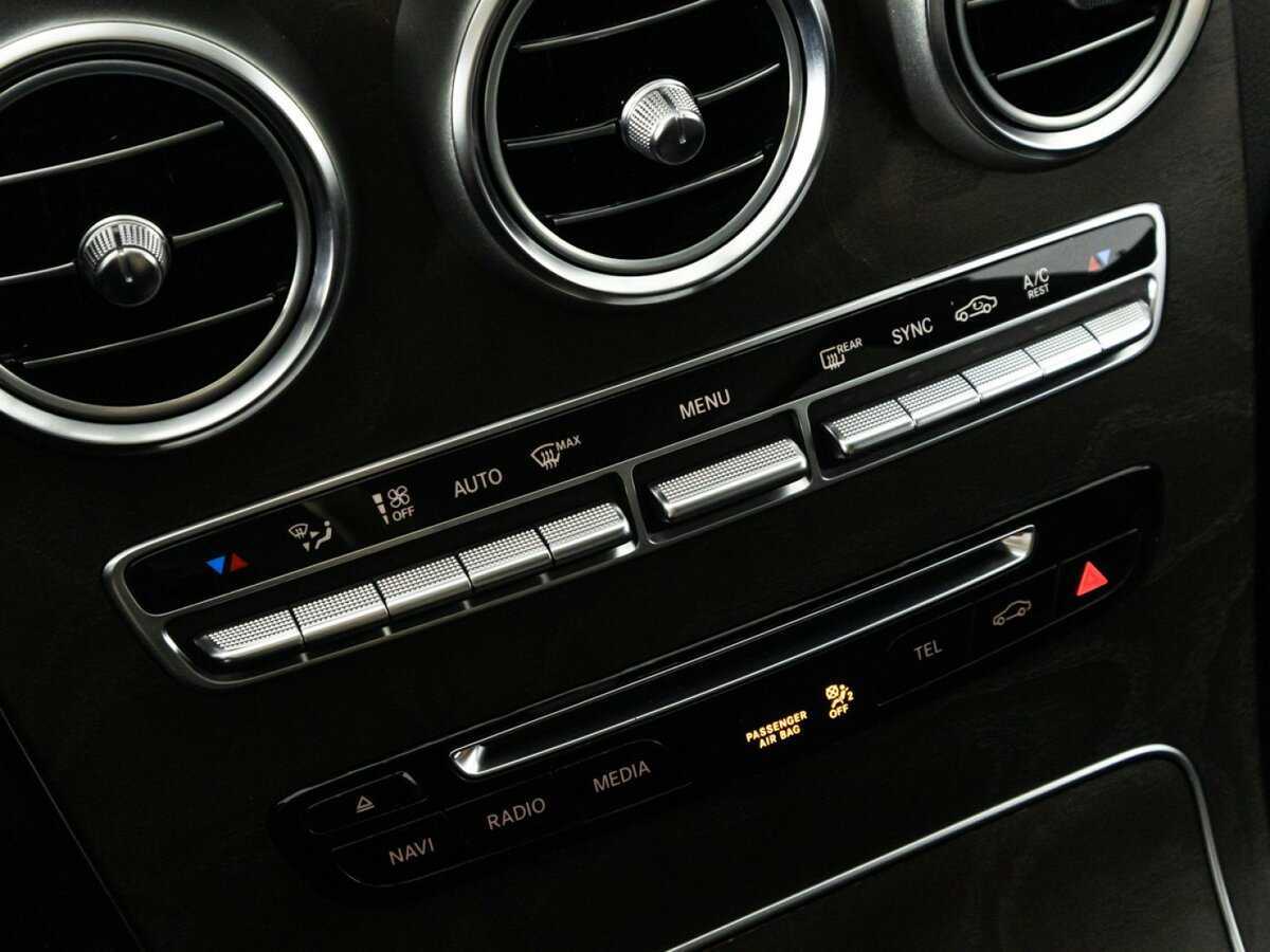 Mercedes-Benz GLC 250, 2017 Фото №19