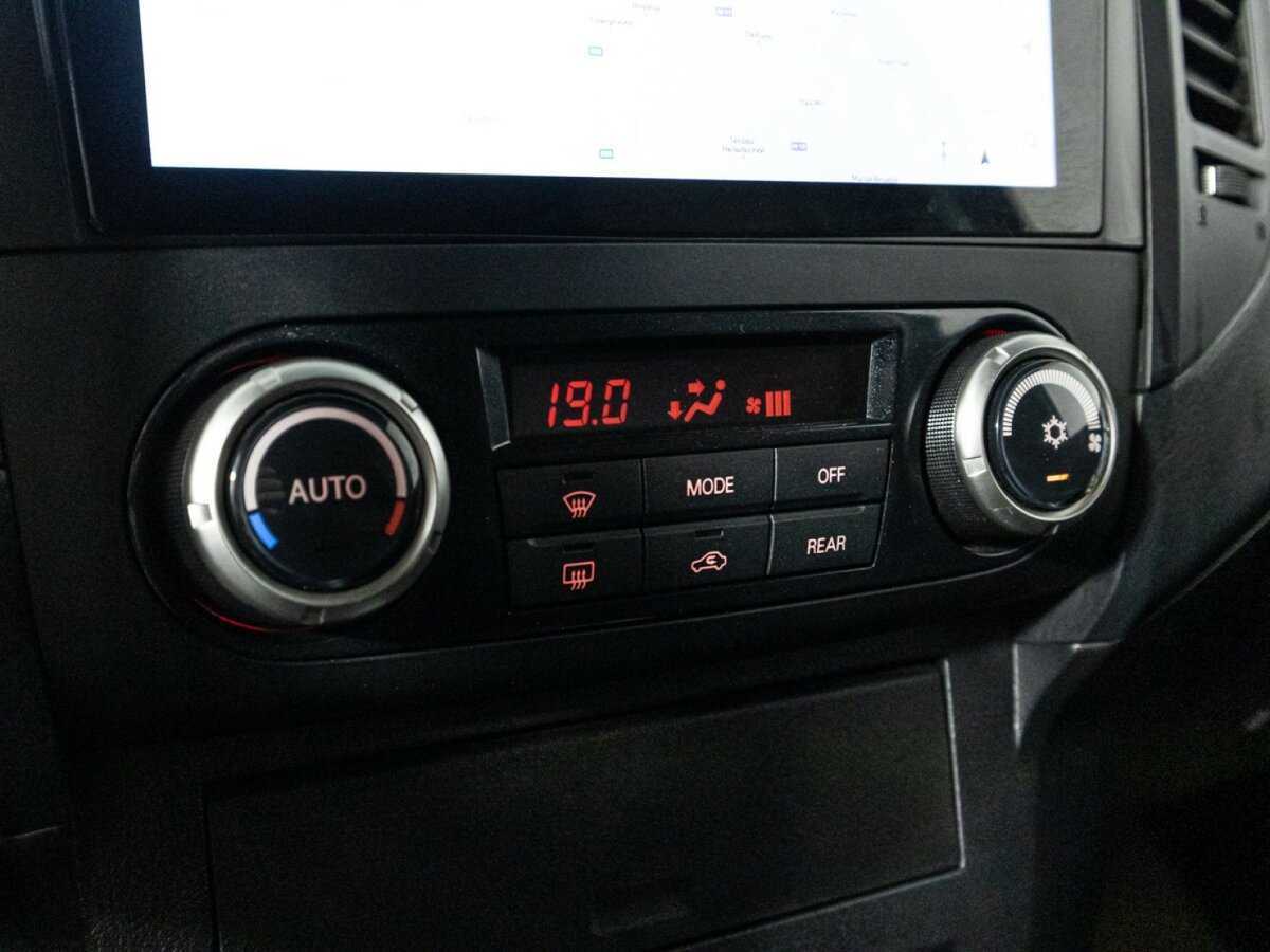 Mitsubishi Pajero, 2011 Фото №17